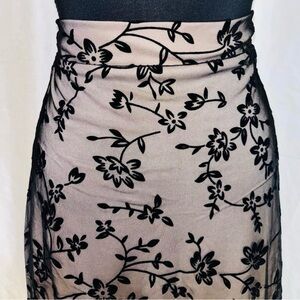 SHEIN Black Floral Pencil Skirt